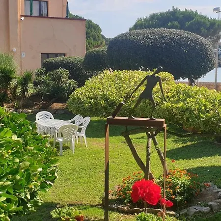 Сasa de vacaciones Casa Con Jardín A 25 Metros De La Playa. La T. Palamós