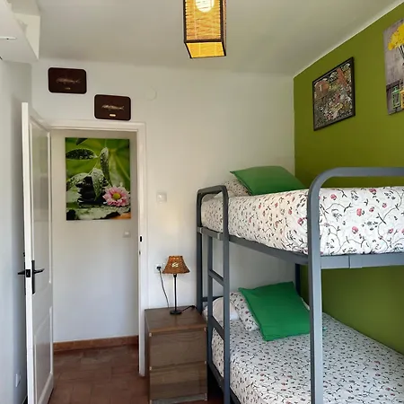 Casa Con Jardin A 25 Metros De La Playa. La T. * Palamos