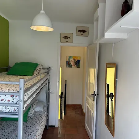 Holiday home Casa Con Jardin A 25 Metros De La Playa. La T.