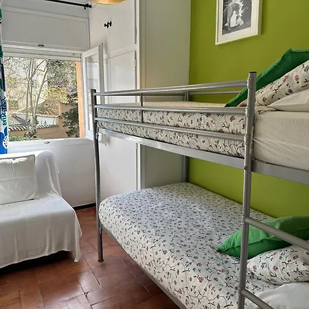 Casa Con Jardín A 25 Metros De La Playa. La T. Сasa de vacaciones