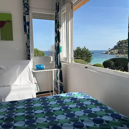 Casa Con Jardín A 25 Metros De La Playa. La T. *
